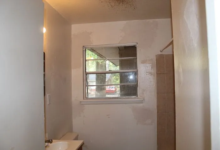 1 Sheffield Dr — Photo 18