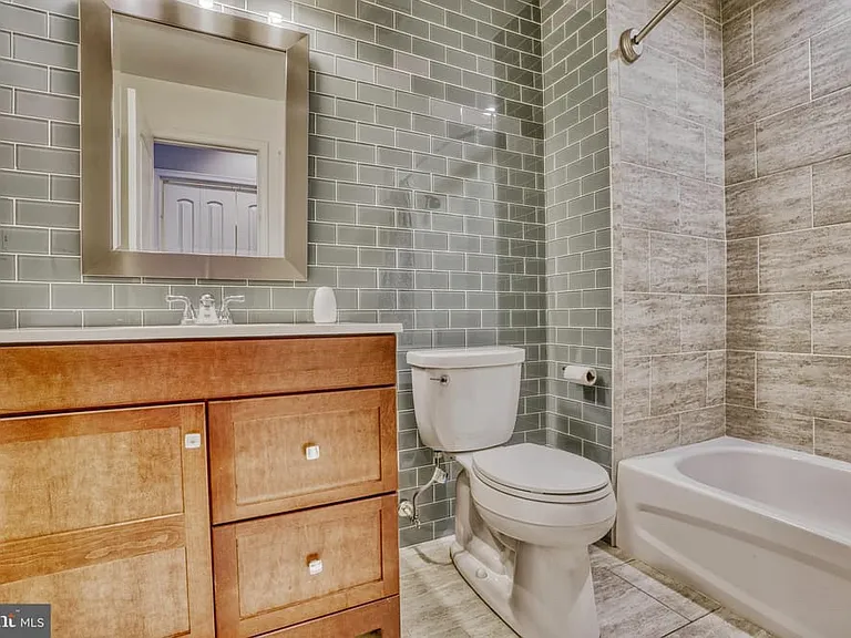 3810 Foster Ave — Photo 13
