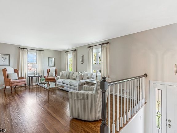 5th image of 8 Beechwood Rd