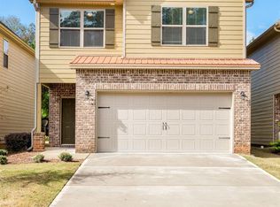 303 Clover Brook Ln, Locust Grove, GA 30248