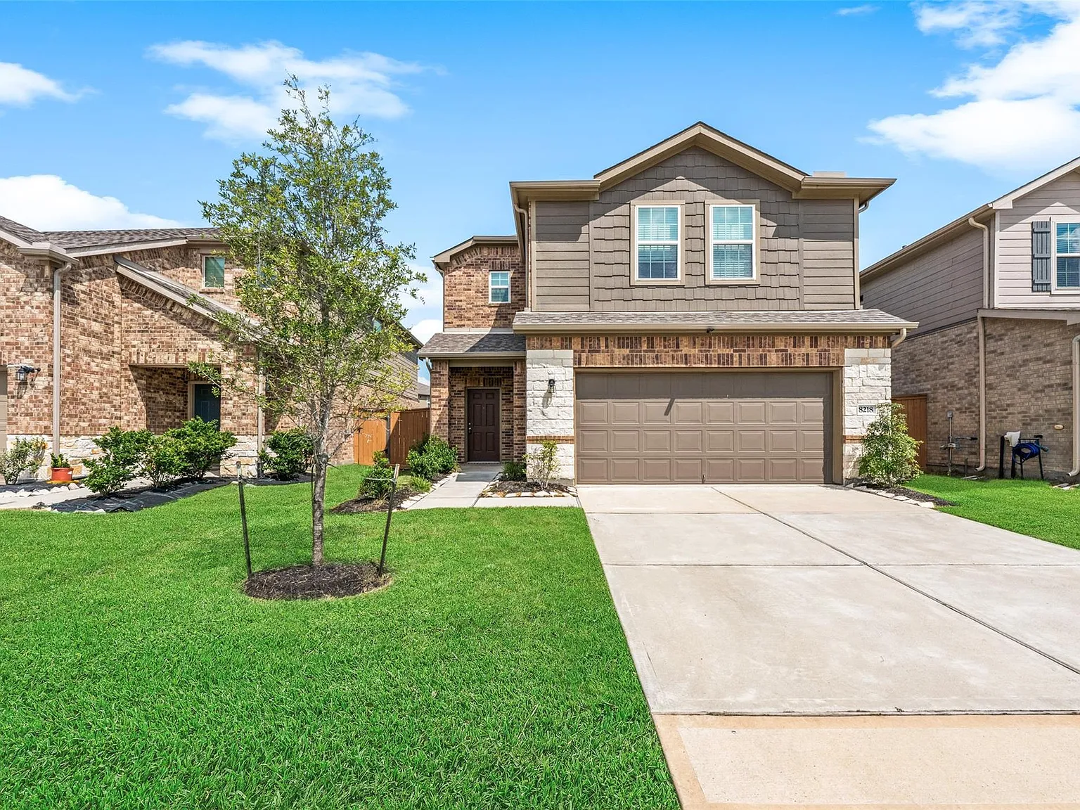 4 bed, 2.5 bath, 1670 sqft, $2,500 — Photo 1