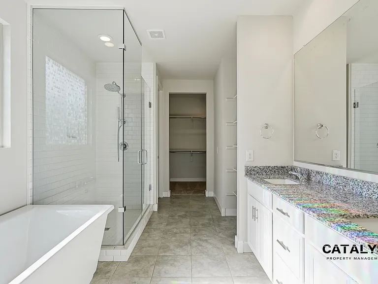 6926 W Winston Dr — Photo 14
