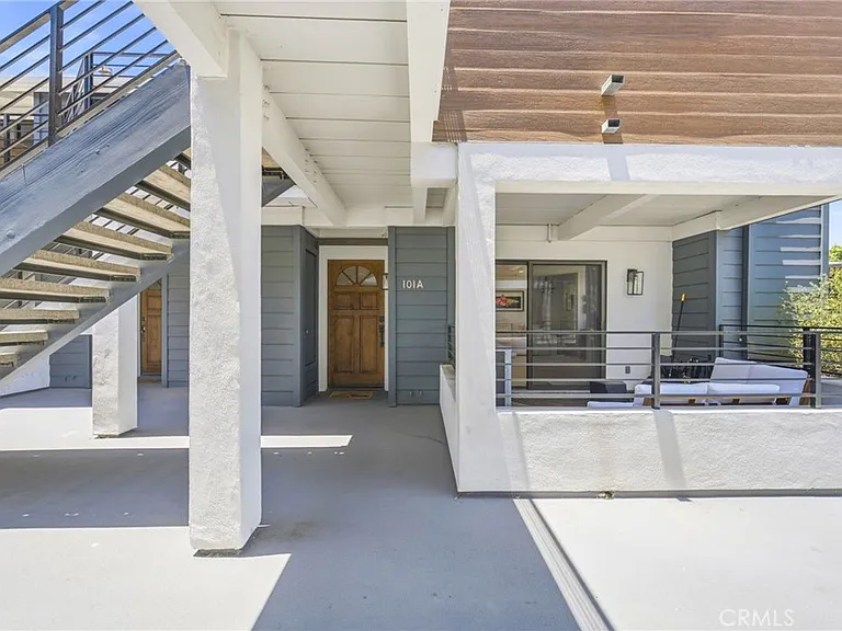 345 Avocado St #101A — Photo 2