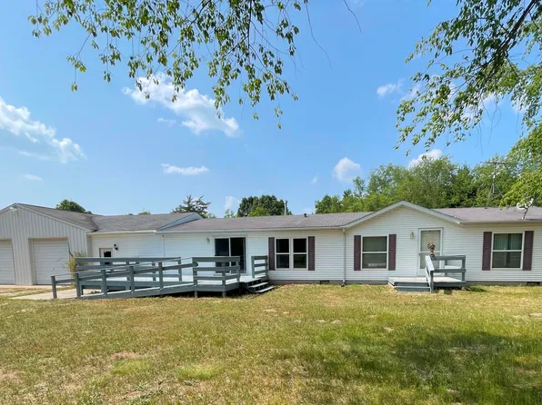 46 67th St, South Haven, MI 49090