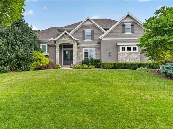 5008 W 141st Ter, Leawood, KS 66224
