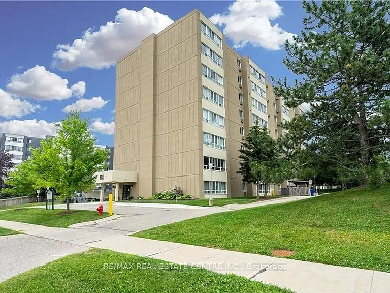 65 Highland Cres #804 — Photo 3