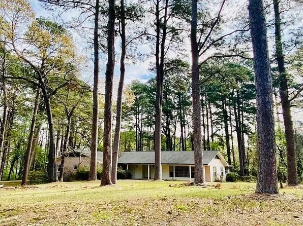 221 Elaine Ave, Camden, AR 71701