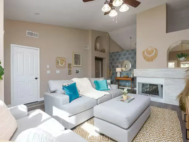 650 W Palo Verde St — Photo 5