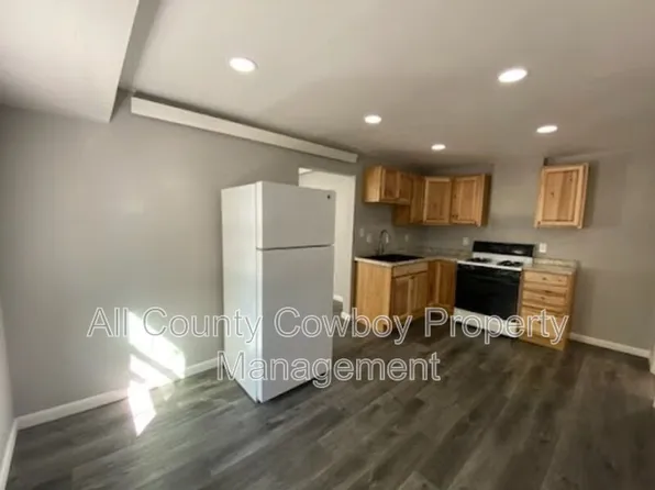 719 S 6th St APT 1, Laramie, WY 82070