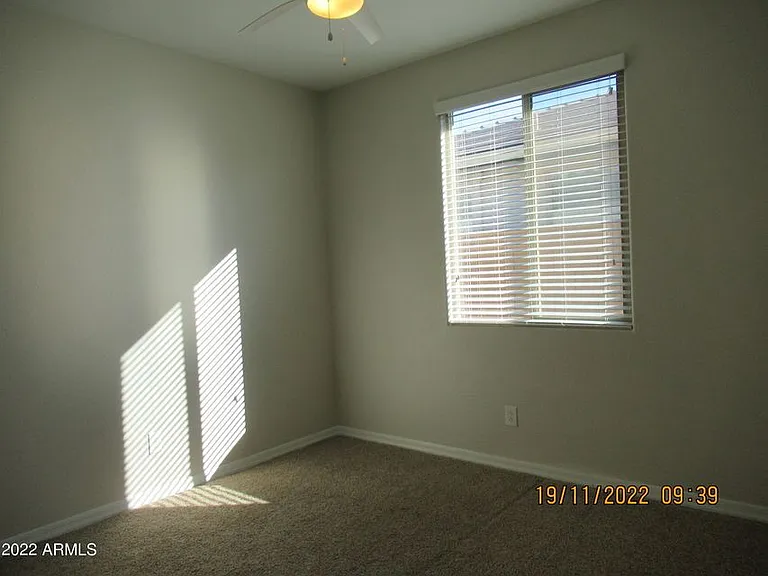 8530 W Flynn Ln — Photo 32