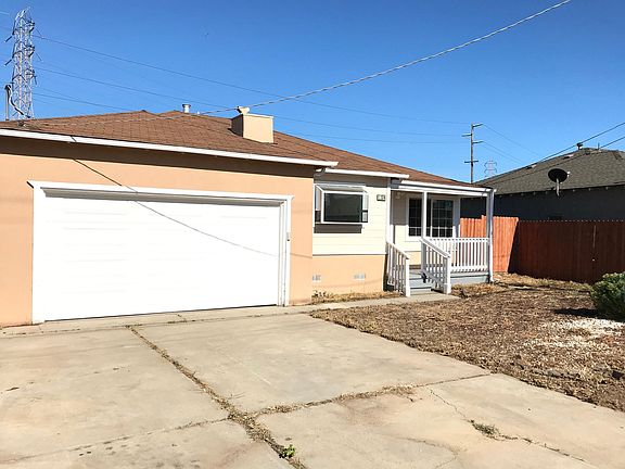 4th image of 1324 Camellia Dr