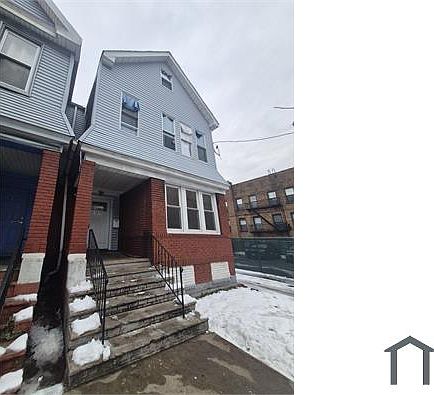 3rd image of 1019 Grove St #1R