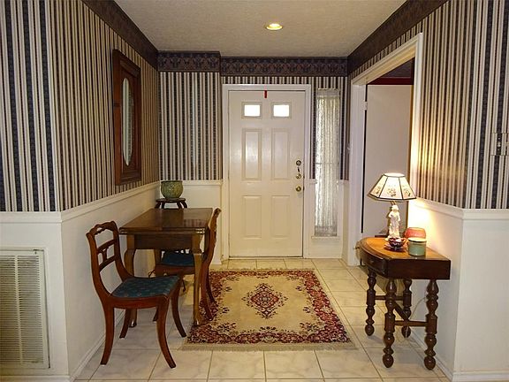 2nd image of 10402 Jockey Club Dr