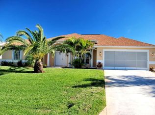 284 Rotonda Cir, Rotonda West, FL 33947