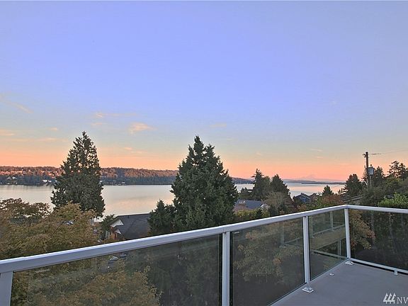 4th image of 3902 NE 157th Pl