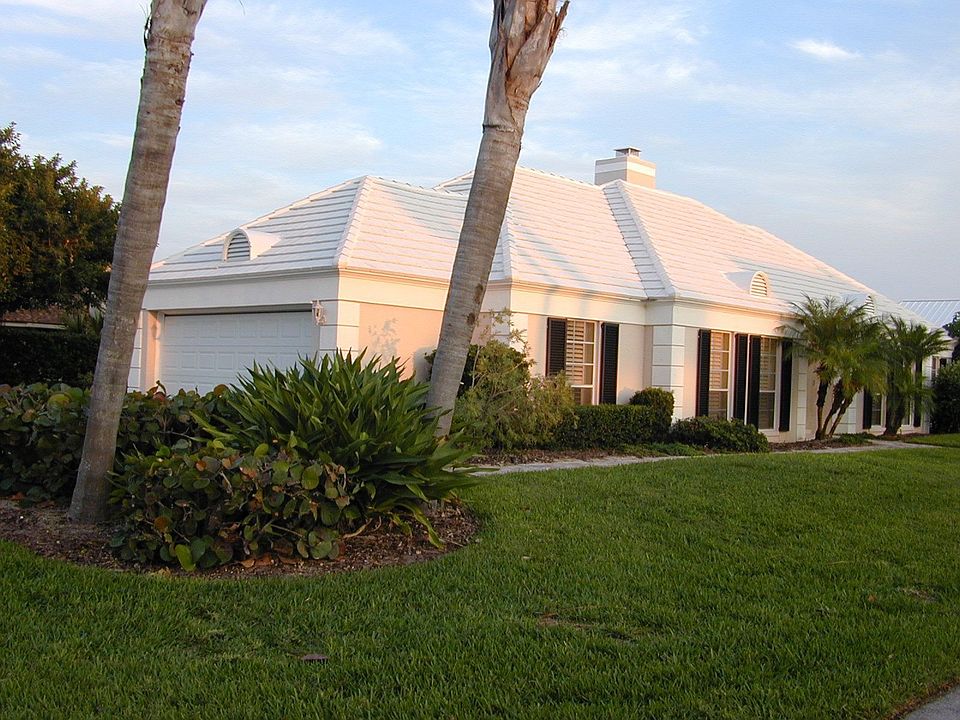 Barb's Beach House 