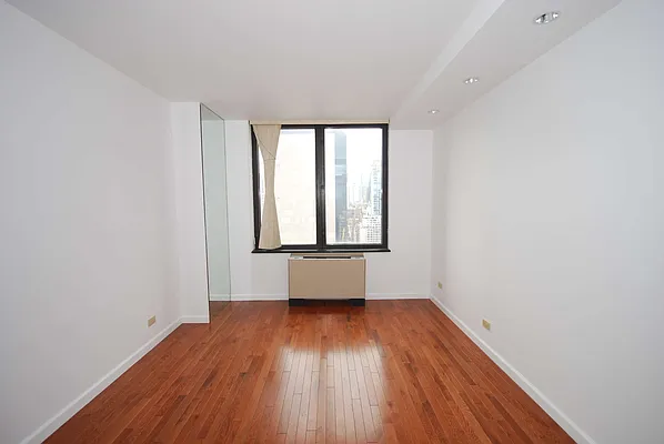 Rented by Luxury Habitat | media 6