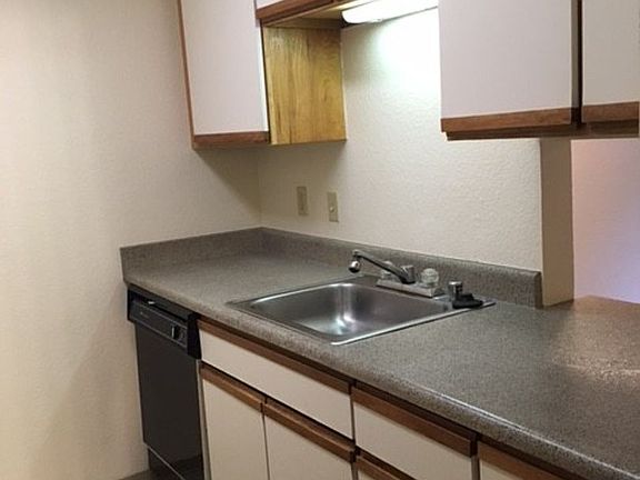 2nd image of 1314 Spring St #202