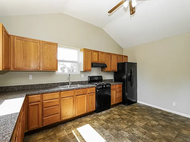 1214 E Galena Blvd — Photo 10