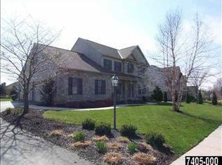 2750 Huntfield Dr, York, PA 17404