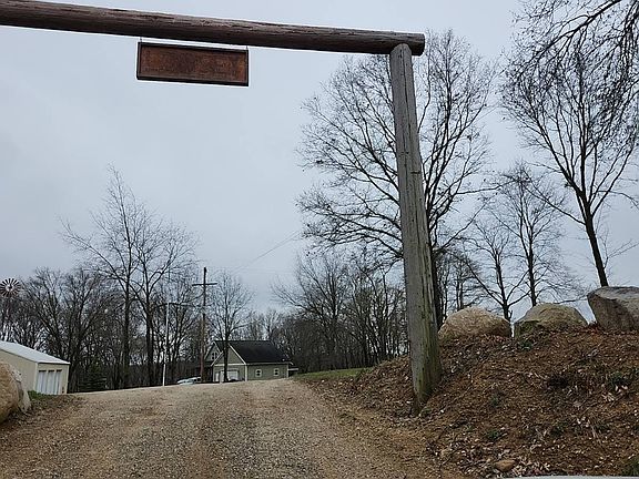 3rd image of 4586 Fruin Rd