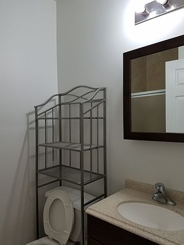 2nd image of 2900 S Union Ave APT 2F