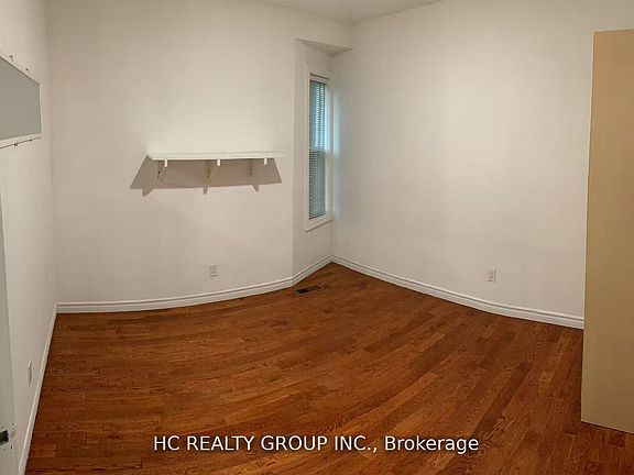 5th image of 562 Bathurst St