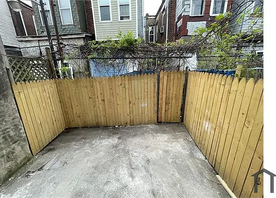2820 W Harold St — Photo 14
