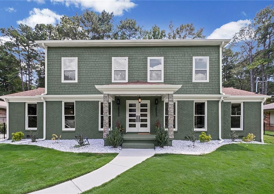 1st image of 2533 Sunset Dr NE
