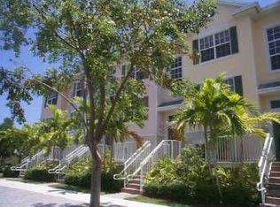 906 NE 28th St, Wilton Manors, FL 33334