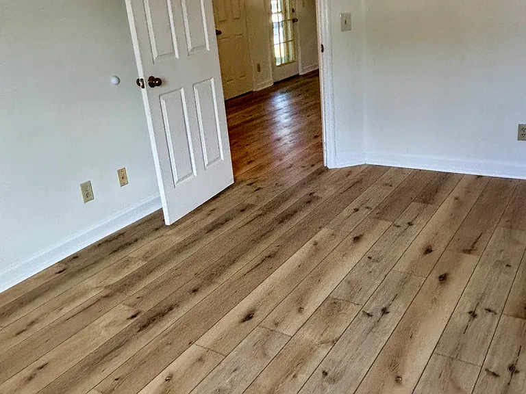 210 Urbandale Pkwy #210 — Photo 6