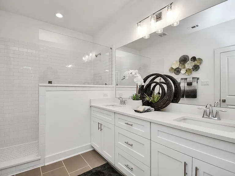 9029 Laverne Oak Ln — Photo 30