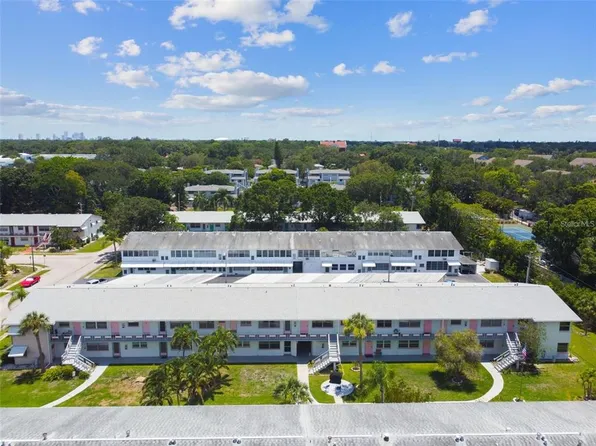 5876 21st St N APT 19, Saint Petersburg, FL 33714