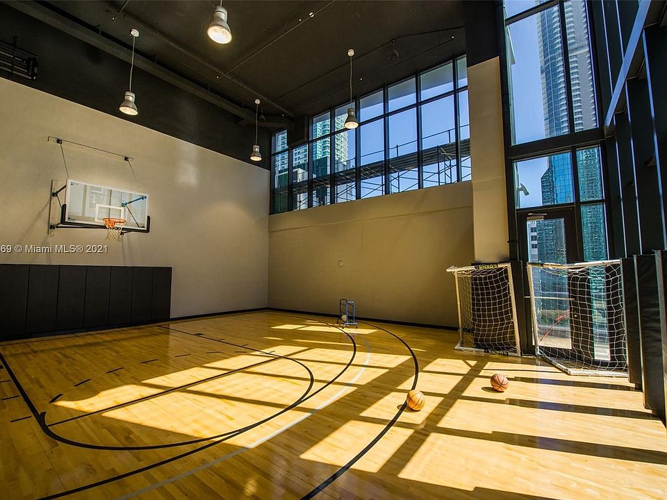1st image of 1010 Brickell Ave Unit 1811