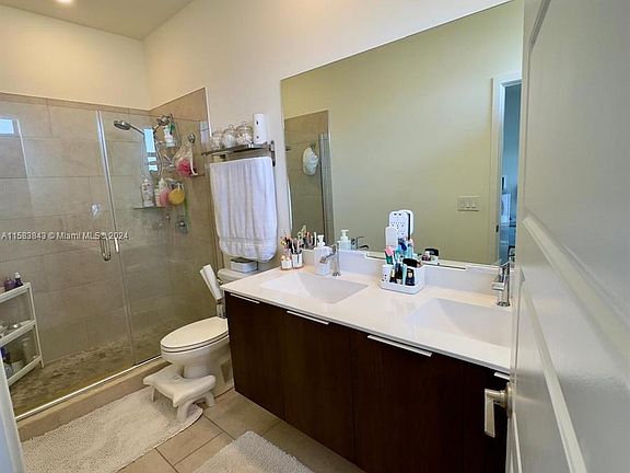 3rd image of 9072 NW 158th St