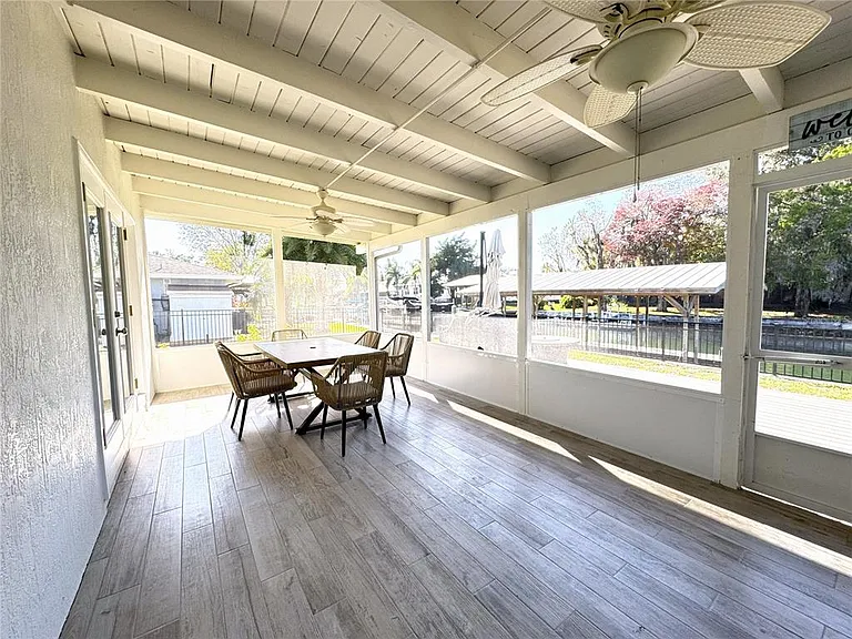 1004 SE 5th Ave — Photo 38