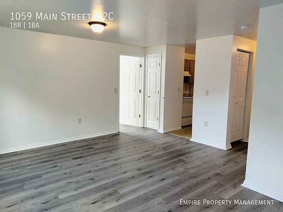 4th image of 1059 Main St APT 2C