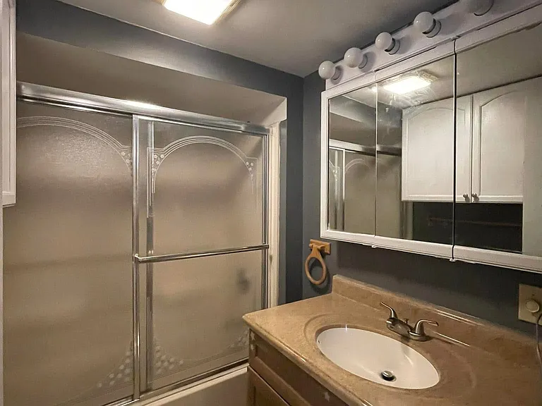1114 Chestnut St #2 — Photo 6