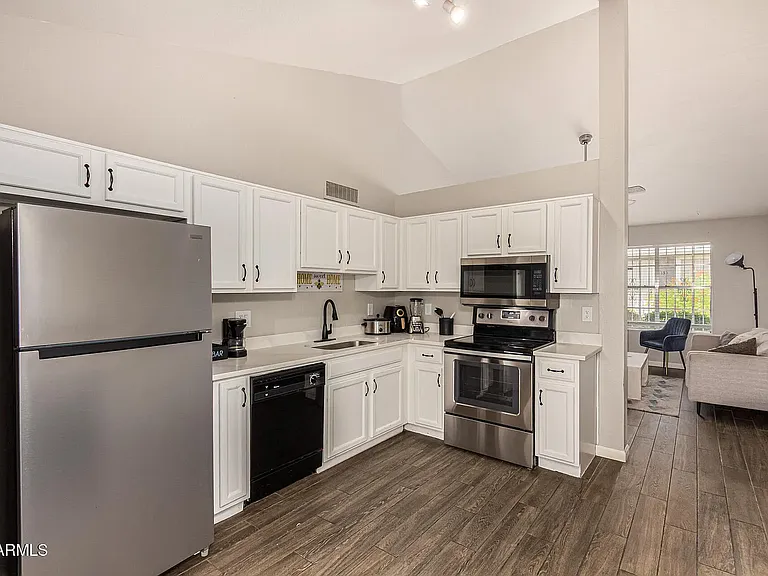 5960 W Oregon Ave #120 — Photo 11