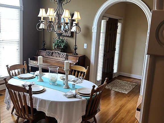 5th image of 7025 Arbor Ln