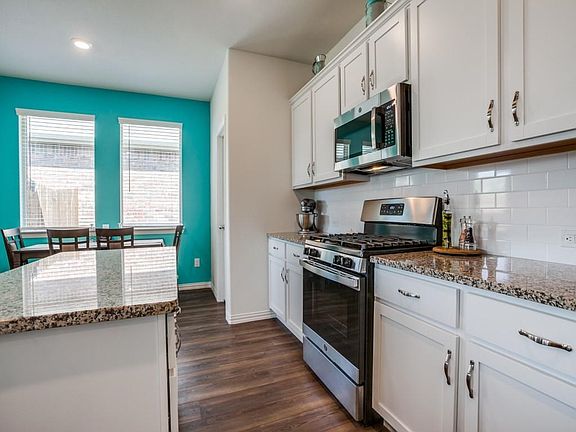3rd image of 611 Beltrand Ln
