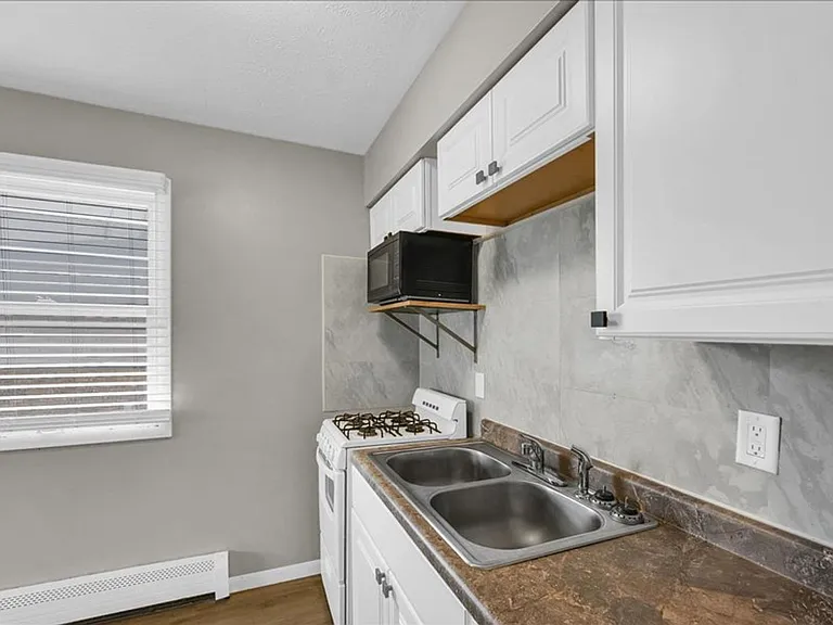 335 Riley Dr — Photo 20