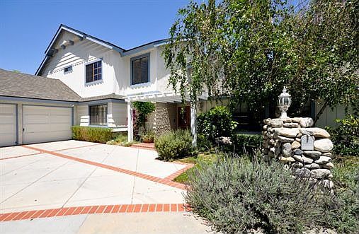 2nd image of 4956 Gaviota Ave