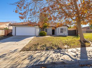 38904 Dianron Rd, Palmdale, CA 93551