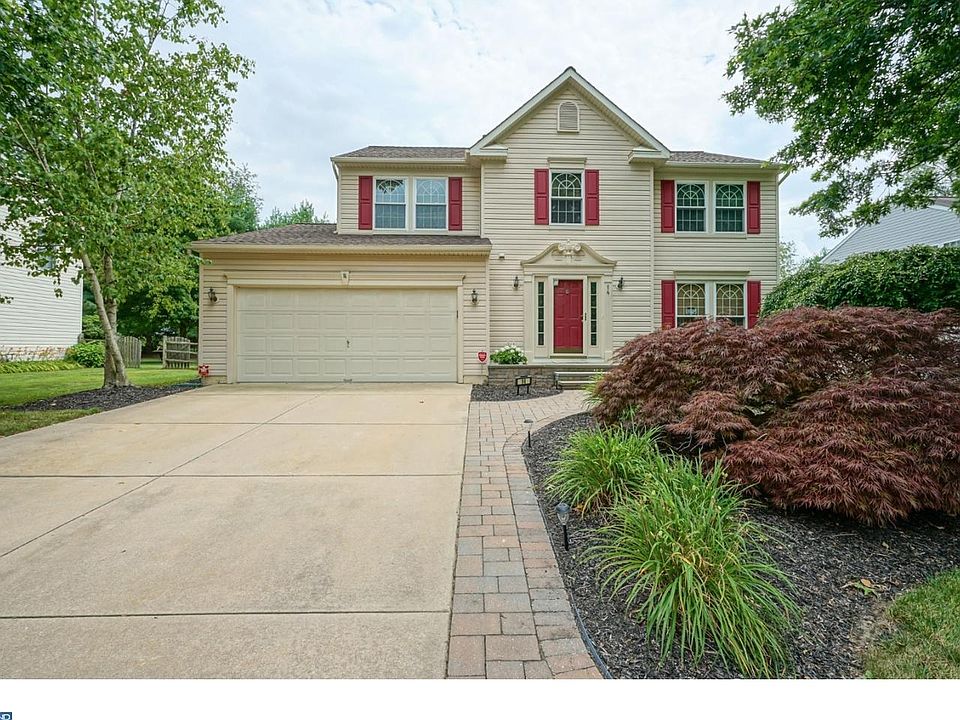 1st image of 14 Canterbury Ct