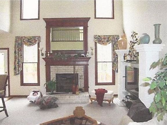 4th image of 1000 Chinaberry Cir S