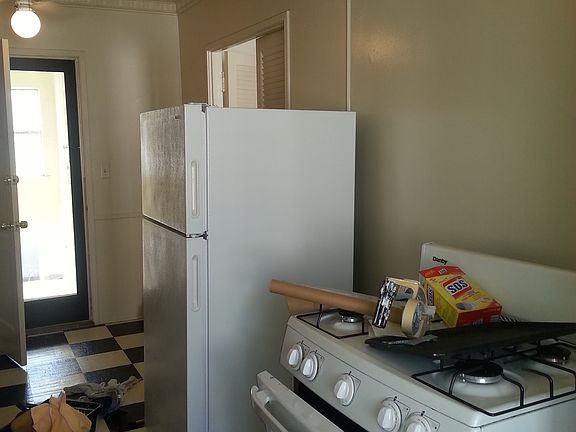 5th image of 8316 Blackburn Ave