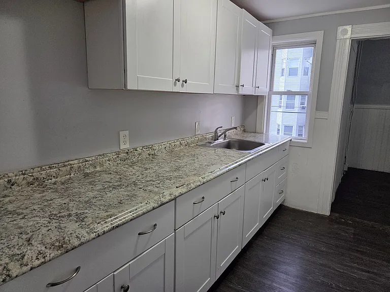 186 Bell St #2 — Photo 12