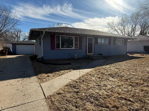 5033 Carol Ct, Rockford, IL 61108