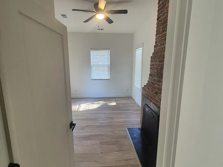 3366 Apache St — Photo 8